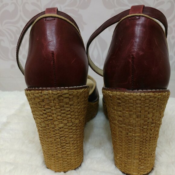 Y2K Kenneth Cole Reaction Wedge Heel Sandals Ankle Strap US Size 8.5 Red Leather - Picture 10 of 12